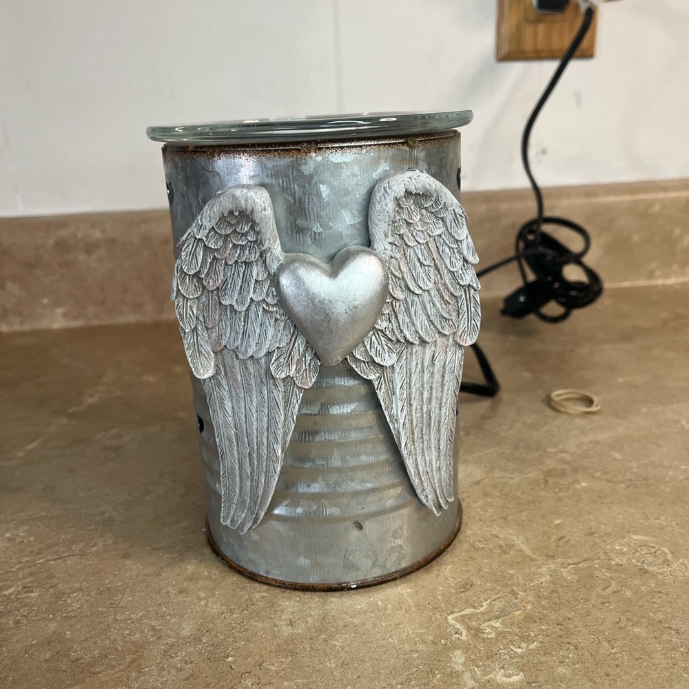 Scentsy Angel Wings Wax Warmer